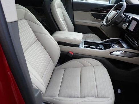 New 2025 Lincoln Nautilus Reserve w/ Jet Appearance Package image 11