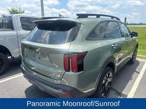Used 2025 Kia Sorento SX AWD/4WD image 3