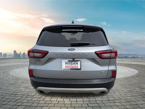 Used 2023 Ford Escape SE FWD image 6