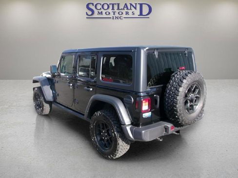 Used 2025 Jeep Wrangler Sport S image 8