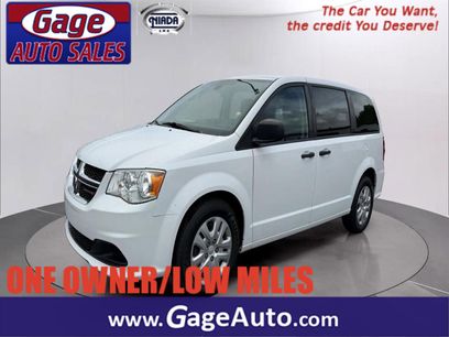 Used 2019 Dodge Grand Caravan SE w/ UConnect Hands-Free Group