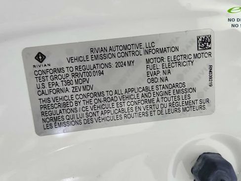 Used 2024 Rivian R1S Adventure AWD/4WD image 64