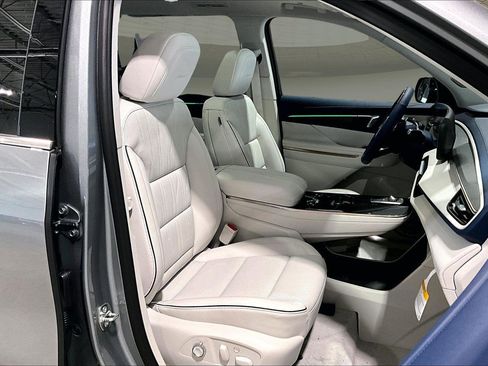 New 2026 Buick Enclave Avenir w/ Super Cruise Package image 10