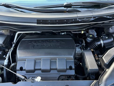 Used 2016 Honda Odyssey Touring Elite image 20