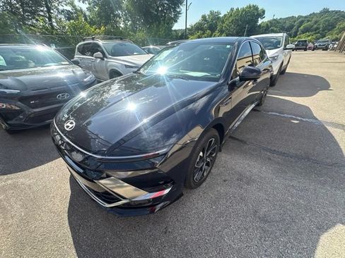 Certified 2024 Hyundai Sonata SEL FWD image 2