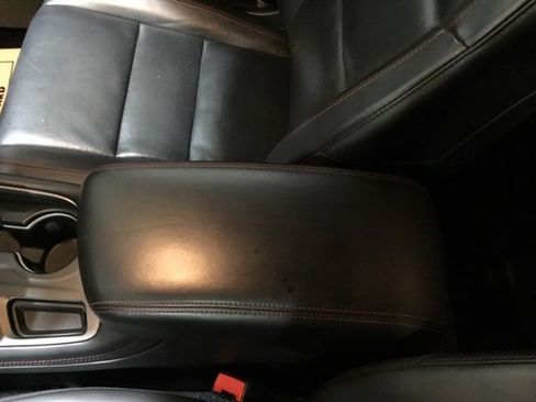 Used 2024 Dodge Durango GT image 34