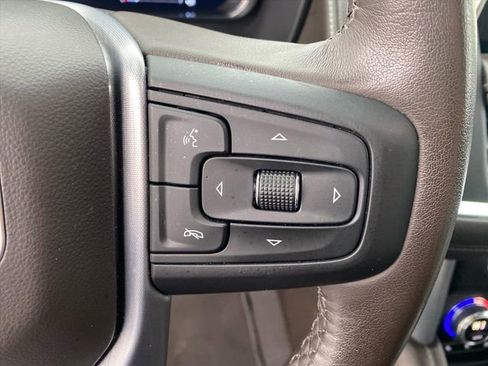 Used 2023 GMC Yukon SLT image 17