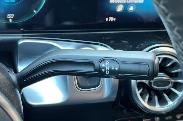 Used 2023 Mercedes-Benz EQB 300 4MATIC image 24