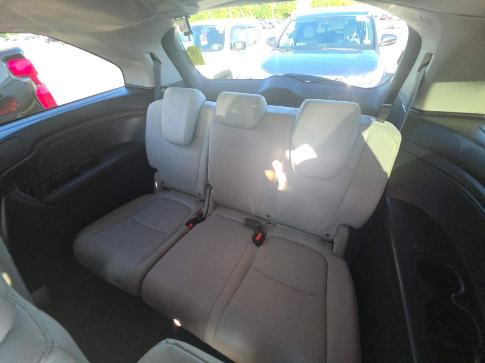 Used 2019 Honda Odyssey EX-L image 7