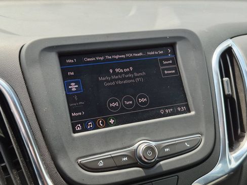 Used 2022 Chevrolet Equinox LT FWD image 23