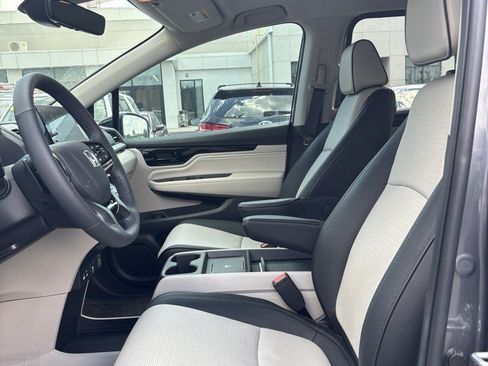 Used 2026 Honda Odyssey Elite image 33