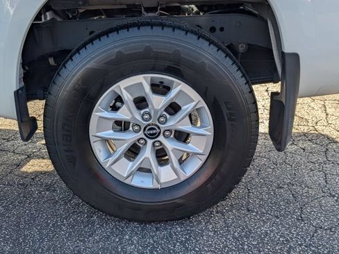 Used 2025 Nissan Frontier S AWD/4WD image 9