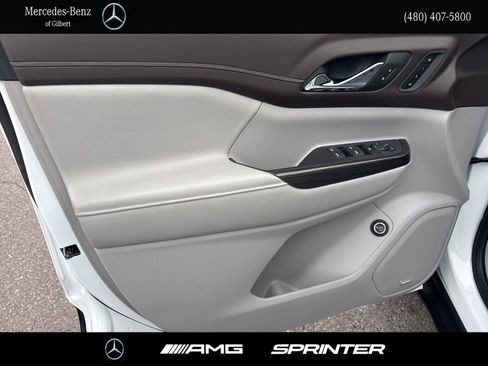 Used 2019 GMC Acadia SLT image 11