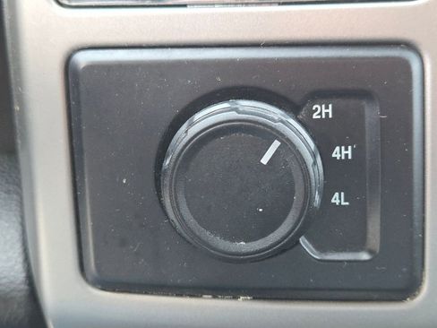 Used 2020 Ford F250 Lariat image 14