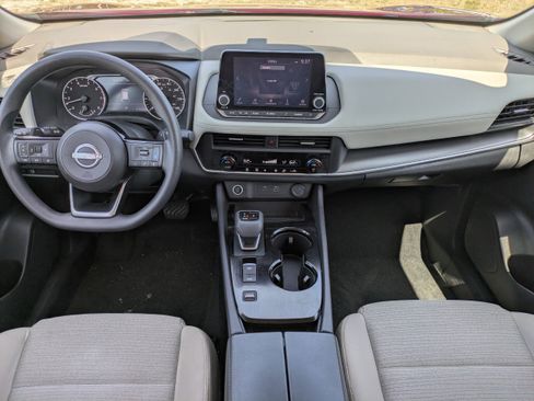 Used 2023 Nissan Rogue SV FWD image 14