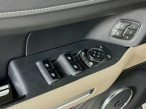 Used 2023 Ford Expedition Max Limited AWD/4WD image 19