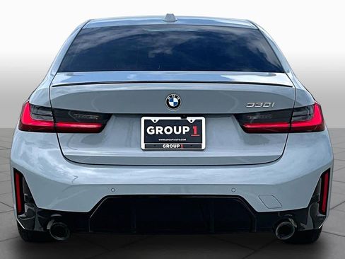 Used 2026 BMW 330i Sedan w/ M Sport Package RWD image 4