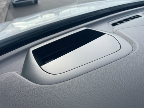 Certified 2023 Volvo XC60 B5 Ultimate w/ Climate Package image 31