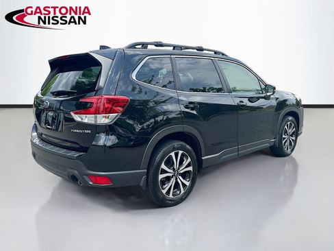 Used 2023 Subaru Forester Limited AWD/4WD image 9