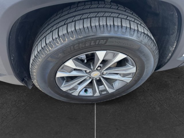Used 2026 Chevrolet Equinox LT FWD image 9
