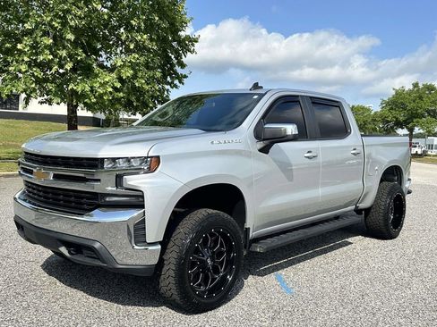 Used 2020 Chevrolet Silverado 1500 LT AWD/4WD image 30