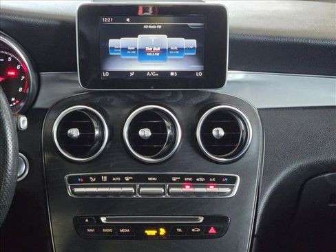Used 2019 Mercedes-Benz GLC 300 4MATIC image 14