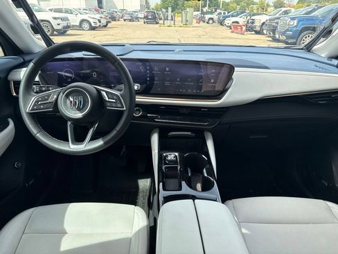 Used 2025 Buick Envision Avenir AWD/4WD image 13