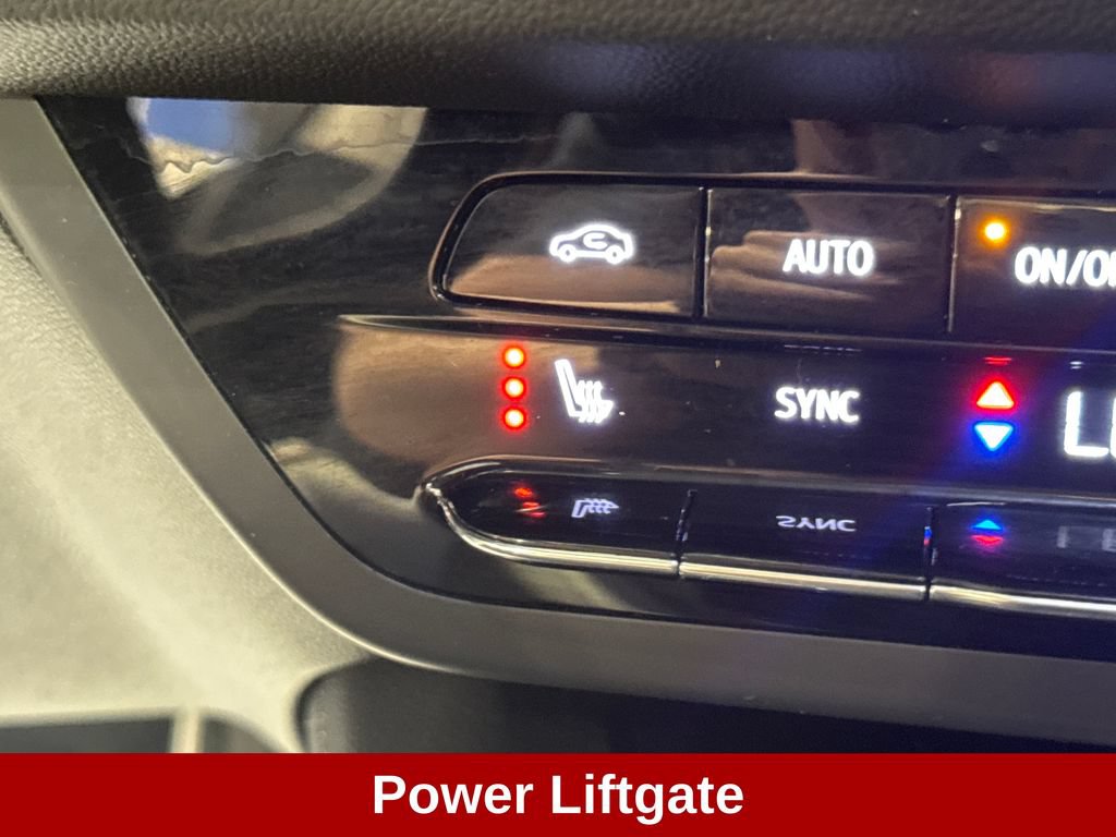 Used 2023 Buick Envision Essence w/ Sport Touring Package FWD image 18
