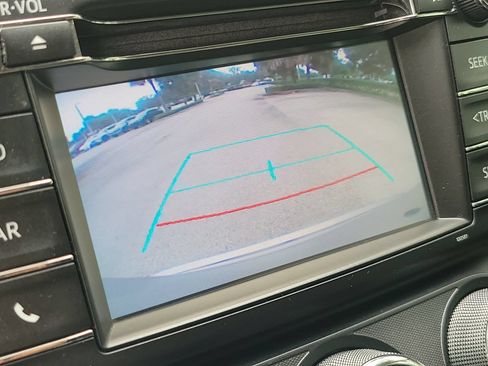 Used 2017 Toyota RAV4 LE FWD image 25