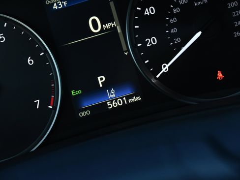 Used 2025 Lexus IS 350 F Sport image 36