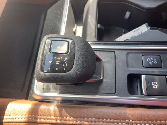 Used 2024 Nissan Pathfinder Platinum w/ Cargo Package AWD/4WD image 18