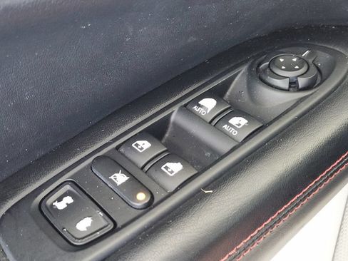 Used 2020 Jeep Compass Limited FWD image 22