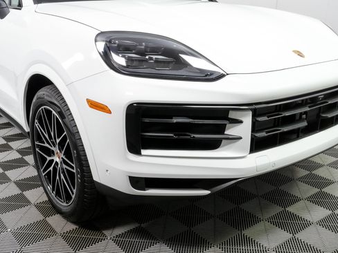New 2026 Porsche Cayenne AWD/4WD image 40
