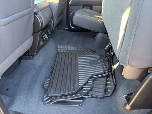 Used 2022 Chevrolet Silverado 1500 LT image 35