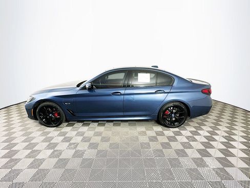 Used 2023 BMW 530e xDrive w/ Premium Package AWD/4WD image 5