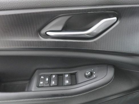 Used 2025 Jeep Grand Cherokee L Laredo w/ Luxury Tech Group I AWD/4WD image 13