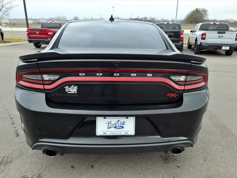 Used 2018 Dodge Charger R/T Scat Pack image 4