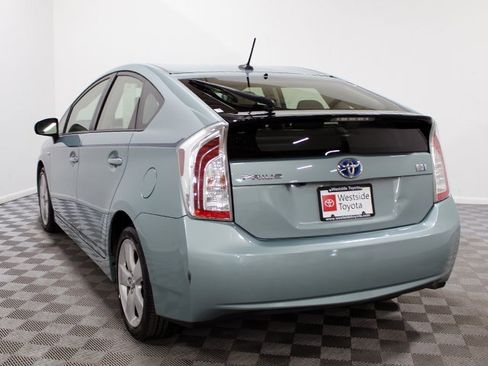 Used 2013 Toyota Prius Five image 4