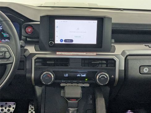 Certified 2025 Toyota Tacoma TRD Sport AWD/4WD image 39