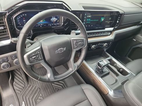 Used 2025 Chevrolet Silverado 1500 RST AWD/4WD image 10