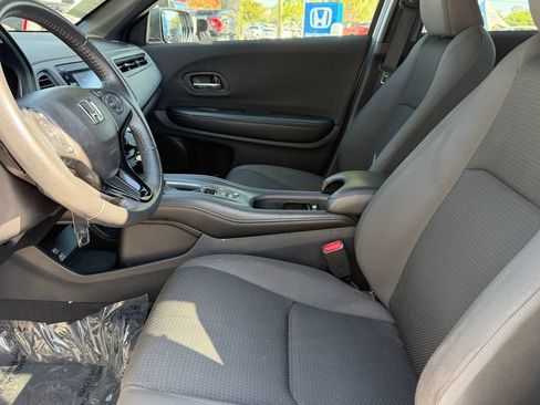 Used 2021 Honda HR-V Sport image 17