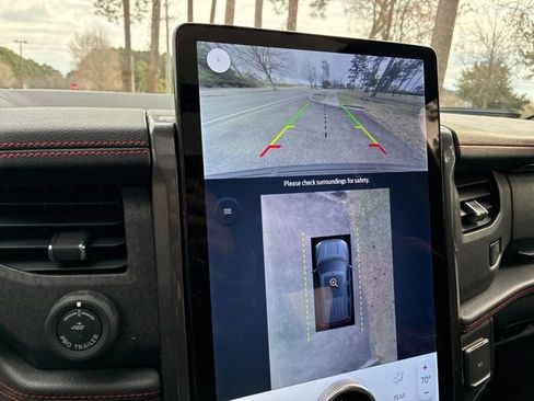 Used 2022 Ford Expedition Limited image 34