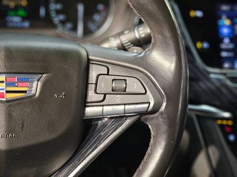 Used 2024 Cadillac XT6 Premium Luxury image 30