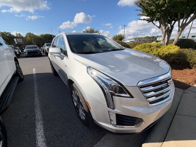 Used 2019 Cadillac XT5 Premium Luxury FWD image 1