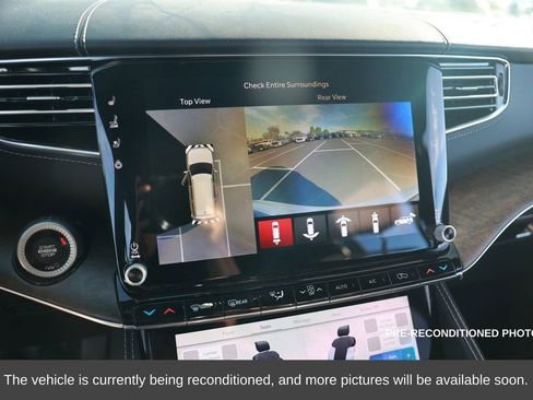 Used 2023 Jeep Grand Wagoneer Series II image 12