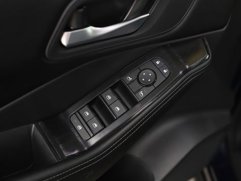 Used 2025 Nissan Rogue SV image 20