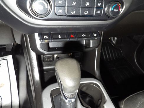 Used 2022 Chevrolet Colorado LT w/ Fleet Safety Package image 16