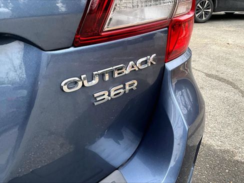 Used 2016 Subaru Outback 3.6R Limited image 9