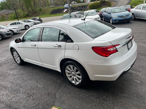 Used 2013 Chrysler 200 Limited FWD image 8