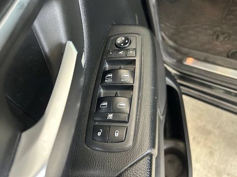 Used 2019 RAM 1500 Big Horn RWD image 38